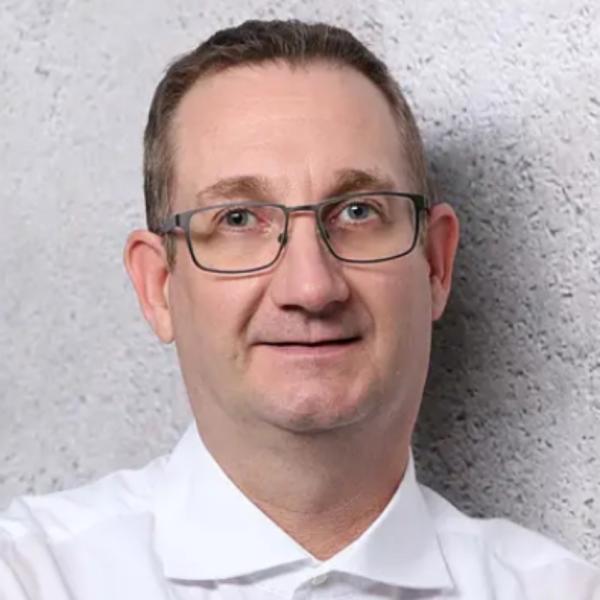 Dr. jur. Jens Usebach LL.M.