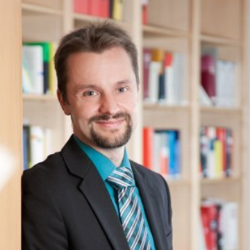 Dr. Alexander Lang