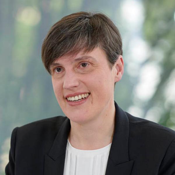Claudia Arnold