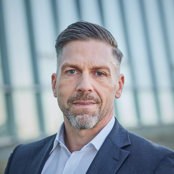 Dr. Sebastian Hollitzer