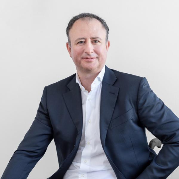 Dr. Christian Ruso