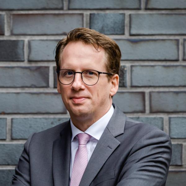 Dr. iur. Christian Hof