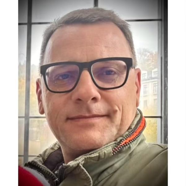 Henning Lange
