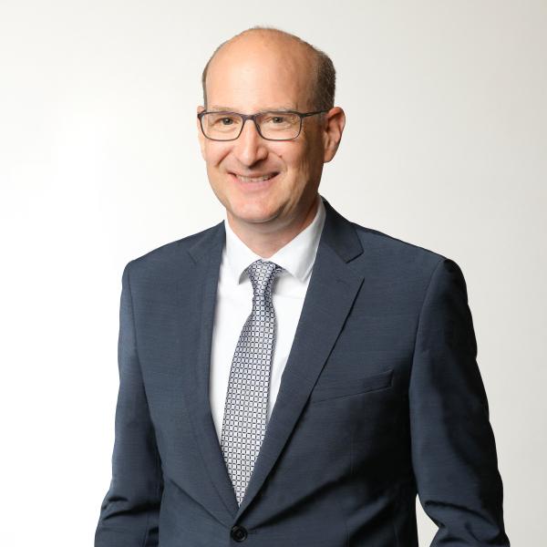 Dr. Stefan Gloyer
