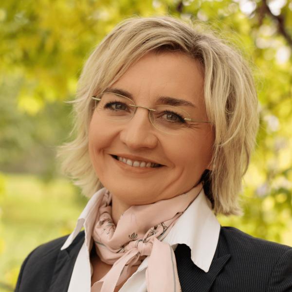 | Referentin Sabine Geilen