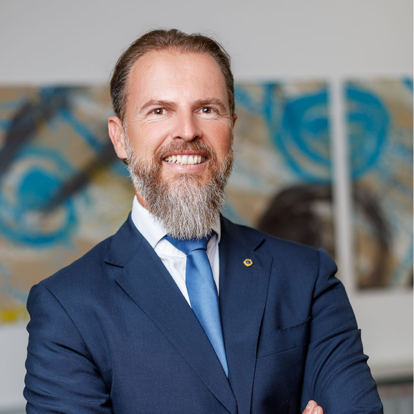 Mag. Stefan Gamsjäger
