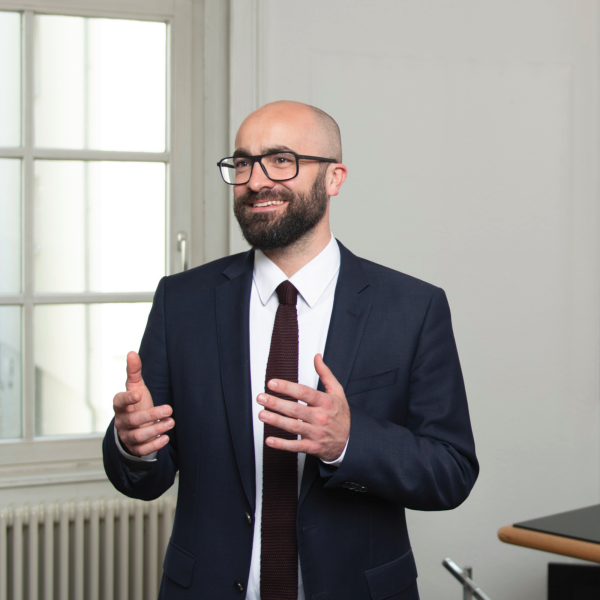 Sascha David Weber ,LL.M.