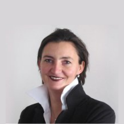 Dr. Julia Konzett