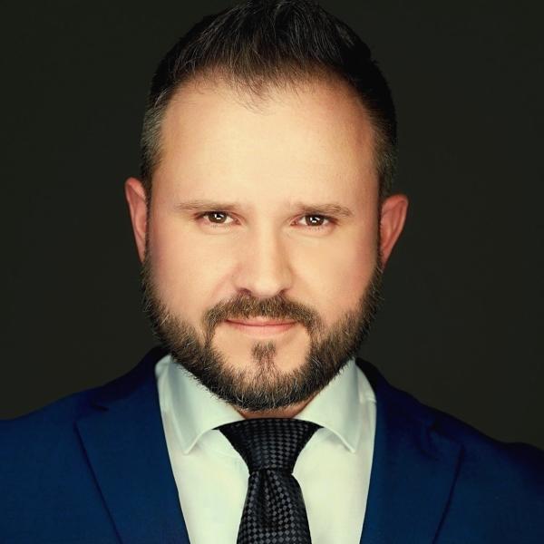 Dr. Dejan Dardić