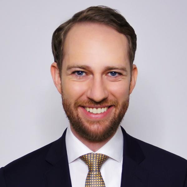 Dr. Thomas Müller