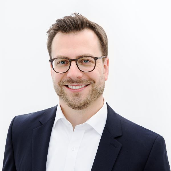 Dr. Sebastian Holderbaum LL.M.