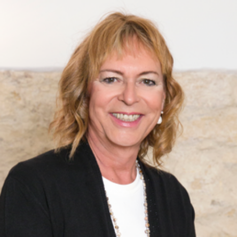 Dr. Mercedes Andrea Schomerus