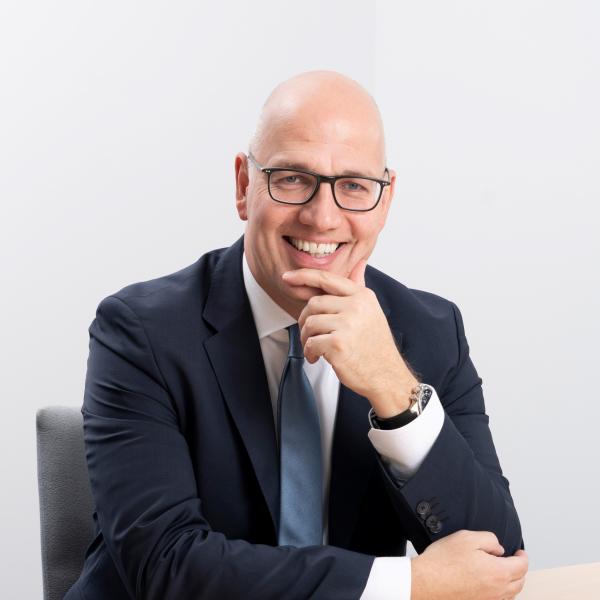 Holger van Ooy LL.M.