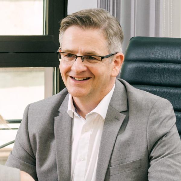 Holger Schmidt-Brücken