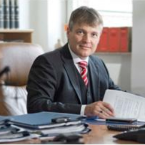 Dr. Matthias Maack