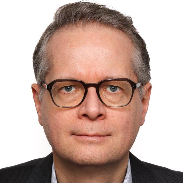 Dr. Stefan Reiss