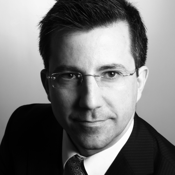 Dr. Michael E. Kurth LL.M.