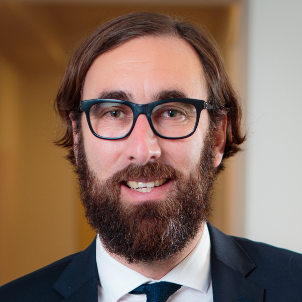 Dr. Gregor Rose