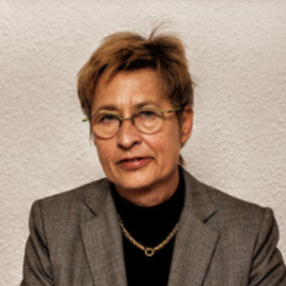 und Notarin Christel Dymke
