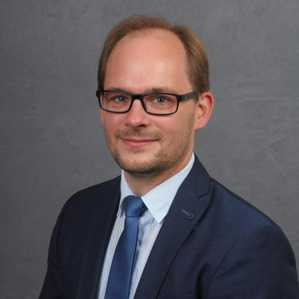 Mirko Bach