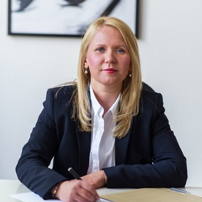 Julia Dehnhardt