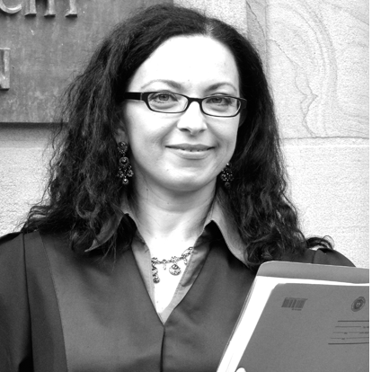 Avvocato Dr. (I) Claudia Bernardini