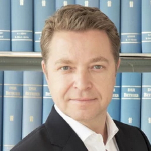 Dr. Marcus Feil