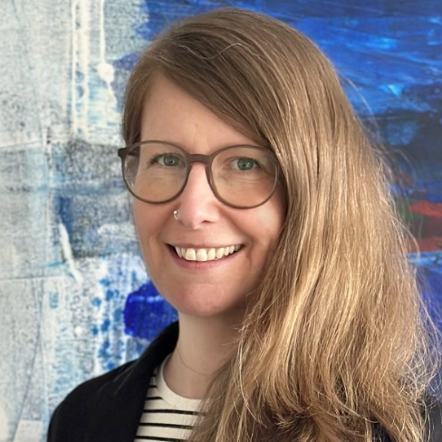 Dr. Nina Basakoglu