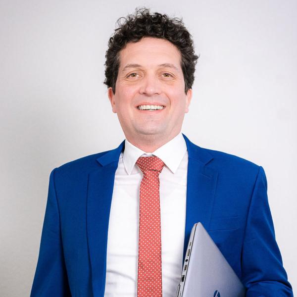 Christoph R. Müller