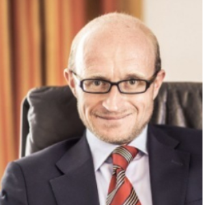 Dr. Christian Schubert