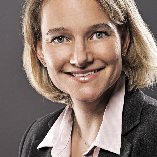 Dipl. jur. Julia Starke
