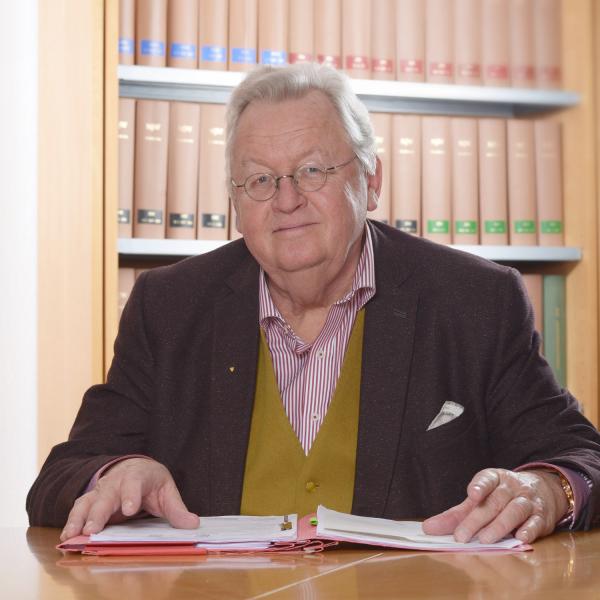 Dr. Peter Auffermann