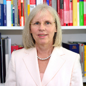 Heidi Schiek