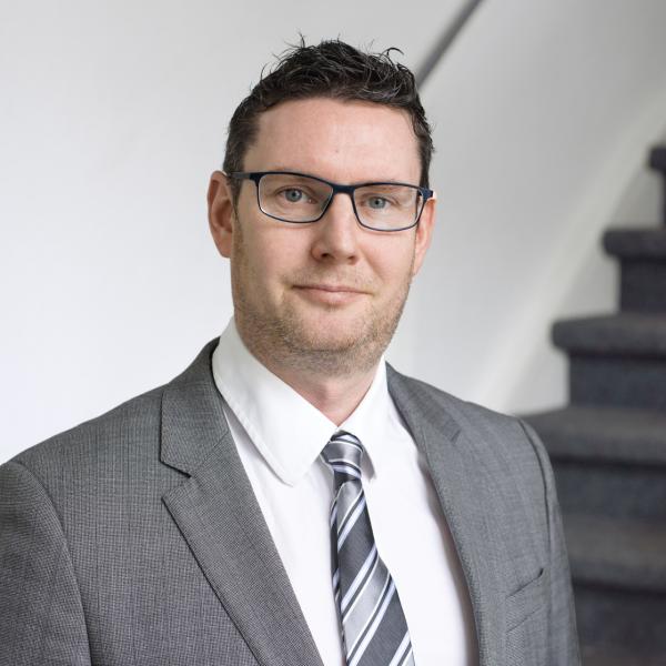 Dr. Stephan Schenk