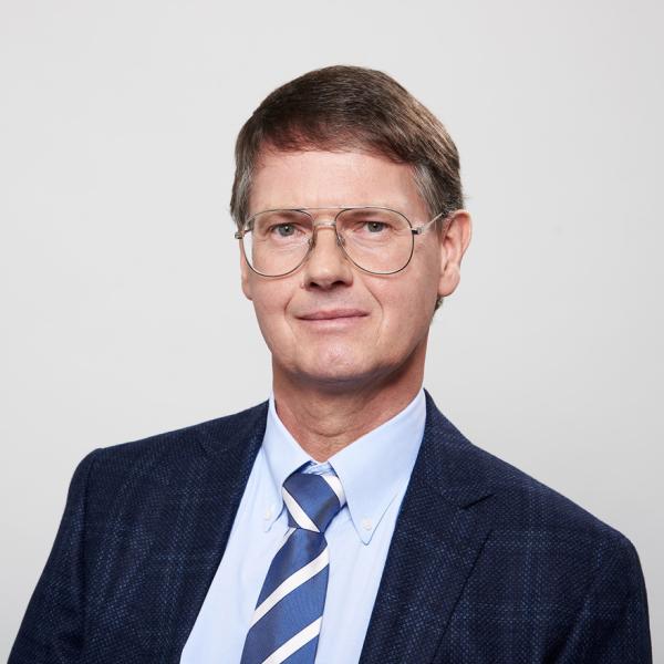 Dr. Erk Völschau