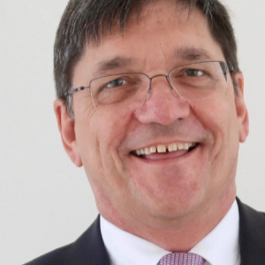 Dr. Andreas Hiemsch